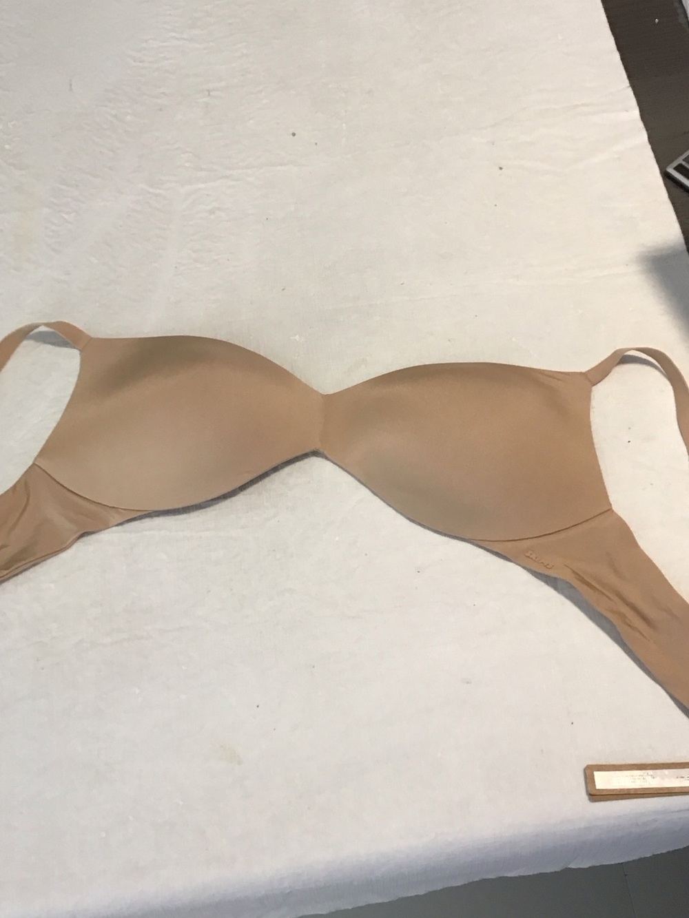 Smooth Nude Strapless T-Shirt Bra - Women Intimates by Skims